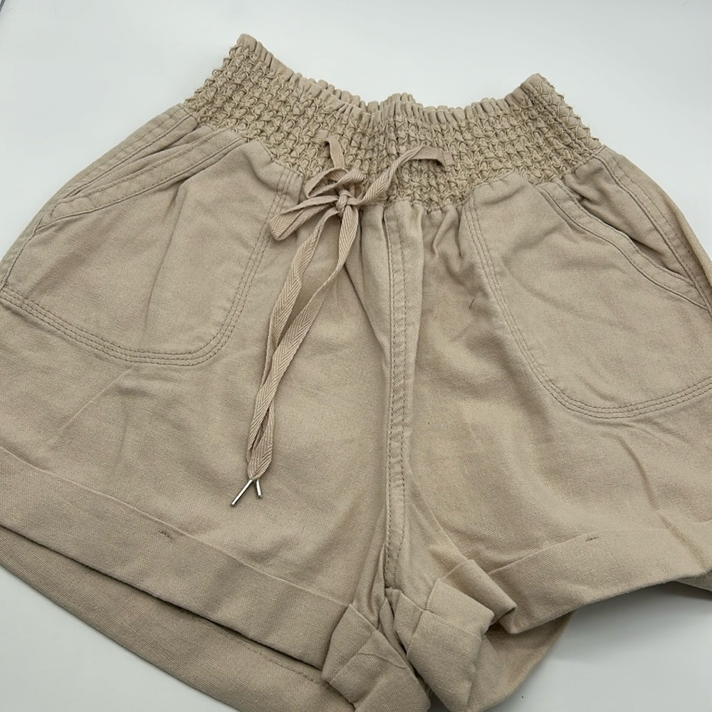 NEW Paper bag shorts